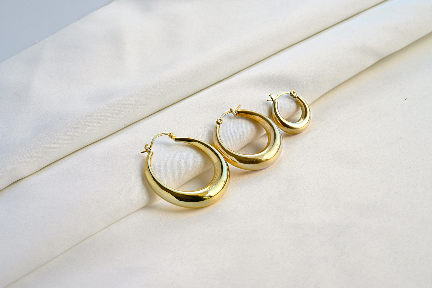 Lightweight Crescent Hoops