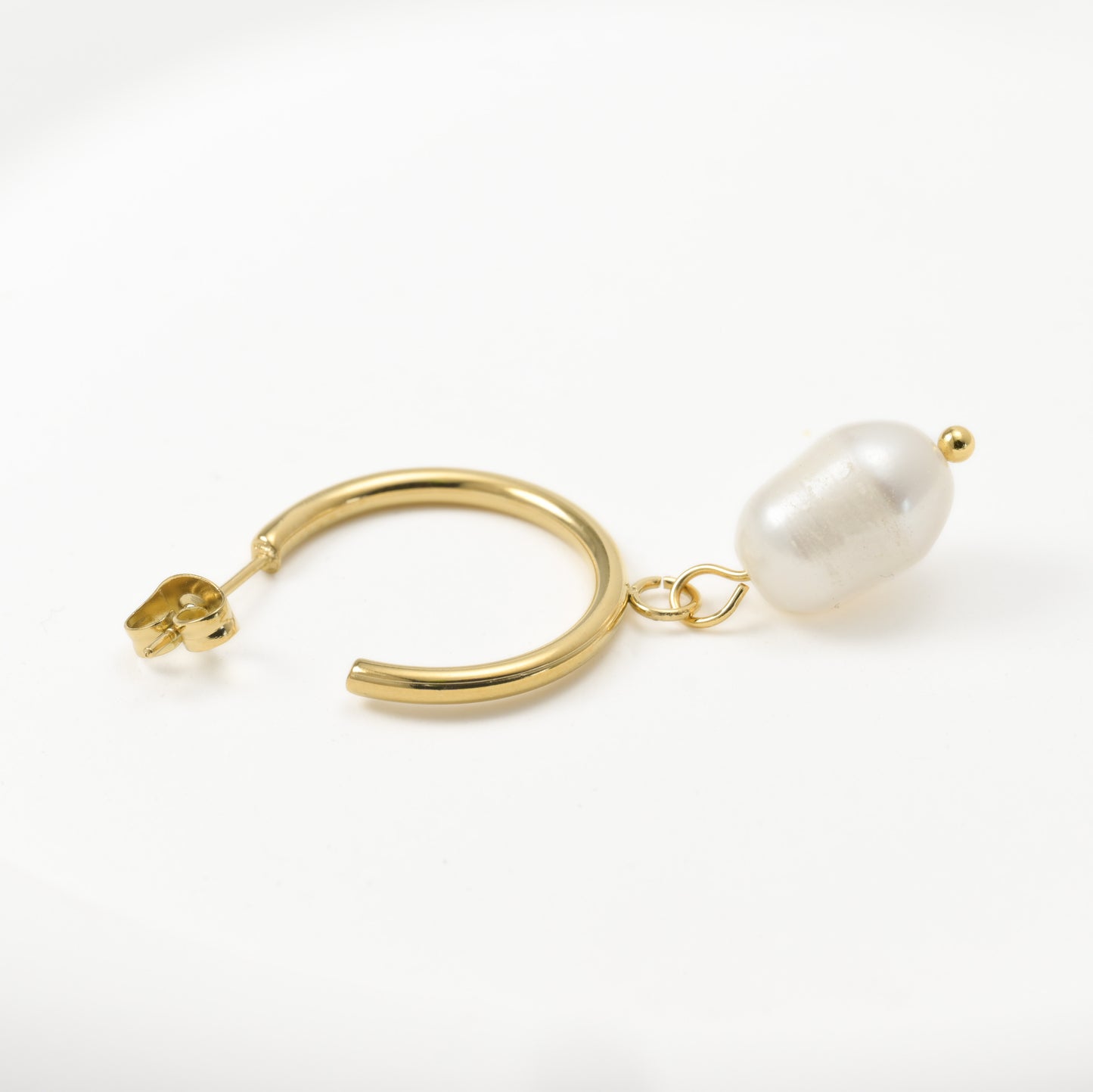Gold Pearl Earrings
