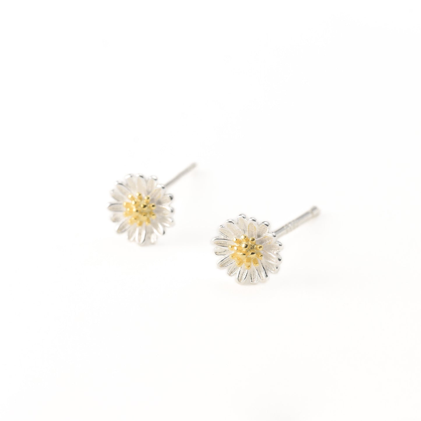 Silver Daisy Studs