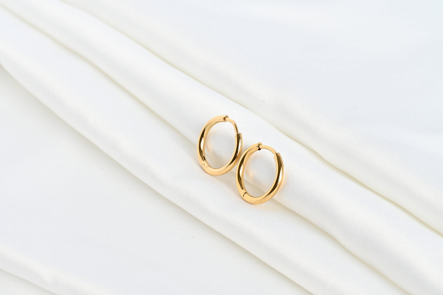 Thin Simple Hoops