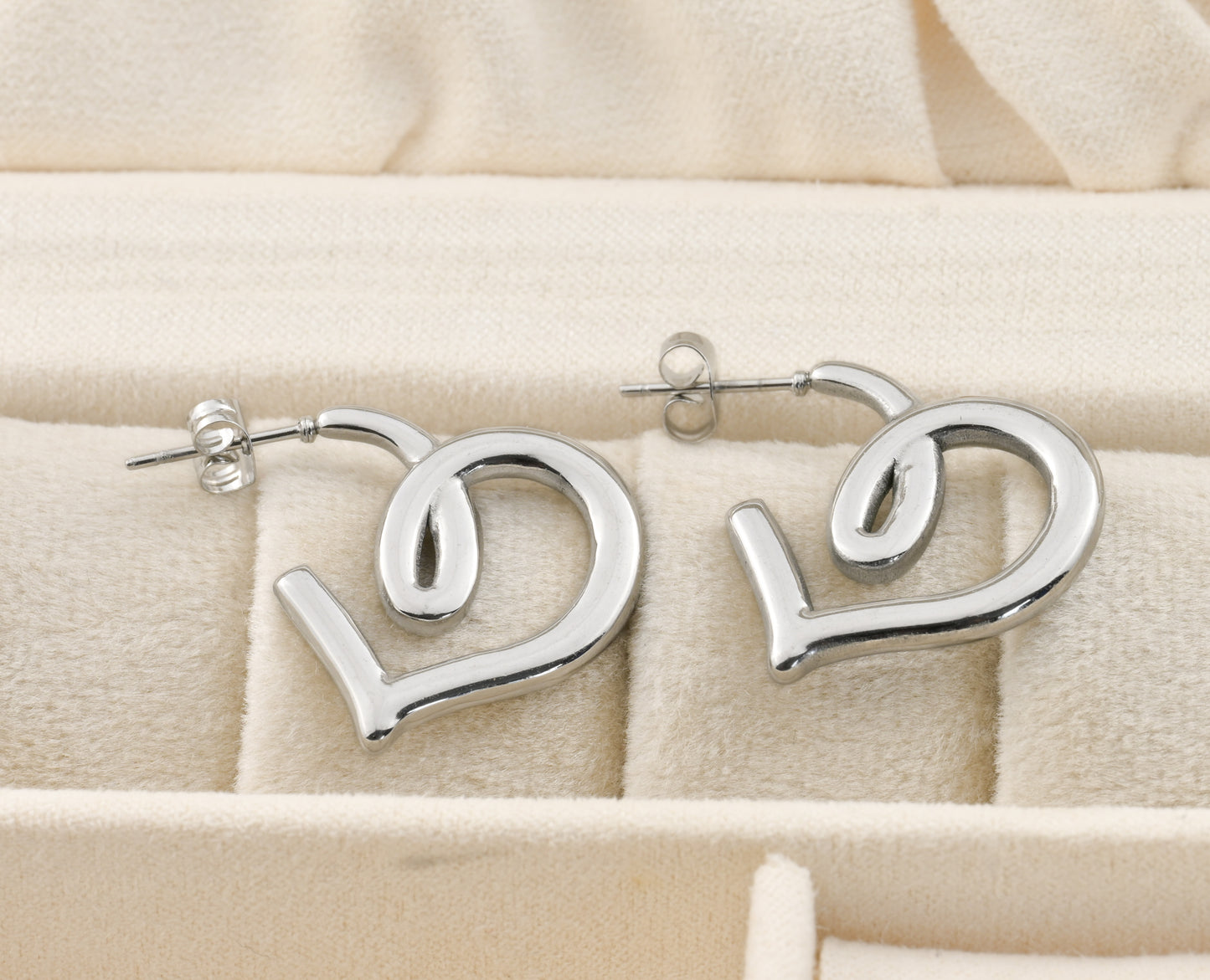 Open Figure Heart Hoops