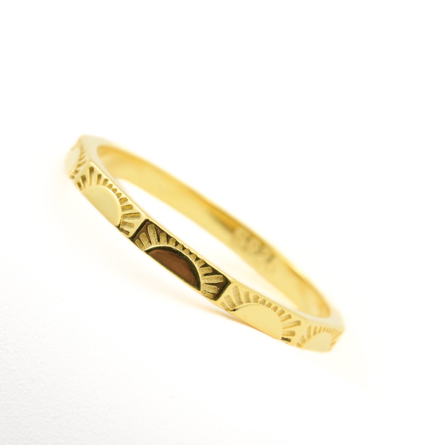 Angular Sun Ring