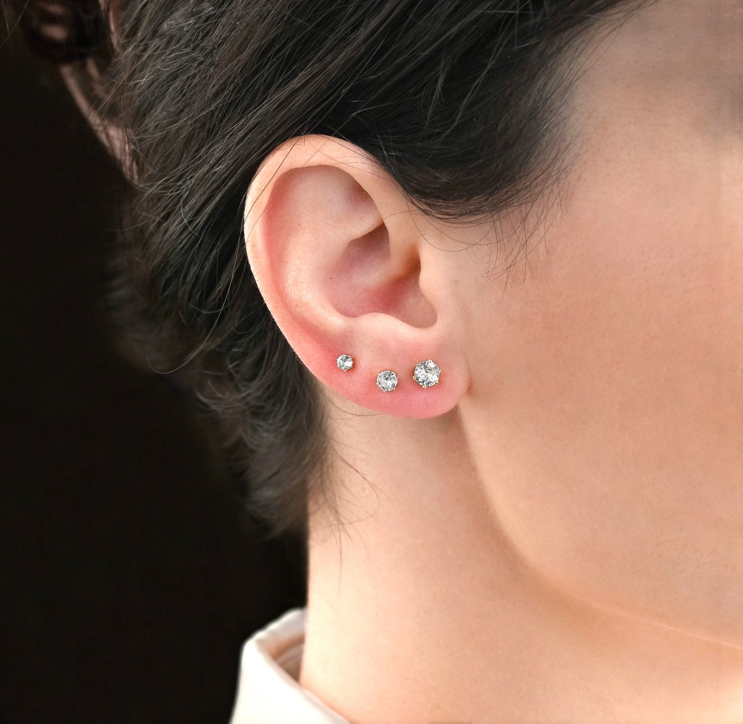 Round Diamond Studs