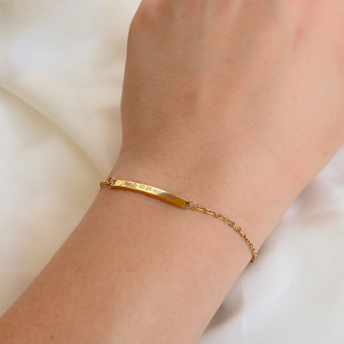 Curved Bar Engraved Bracelet