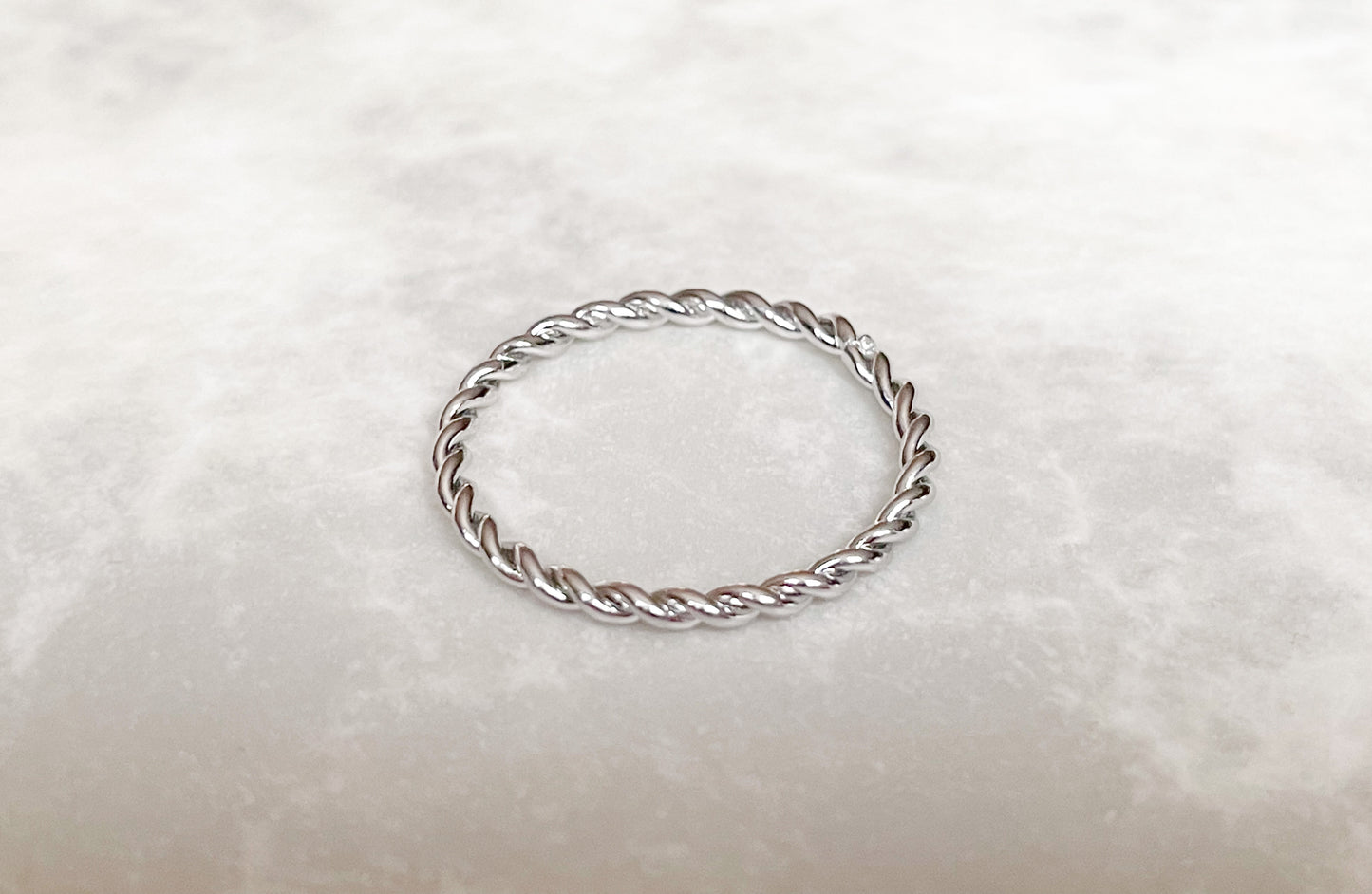 Slim Twisted Ring