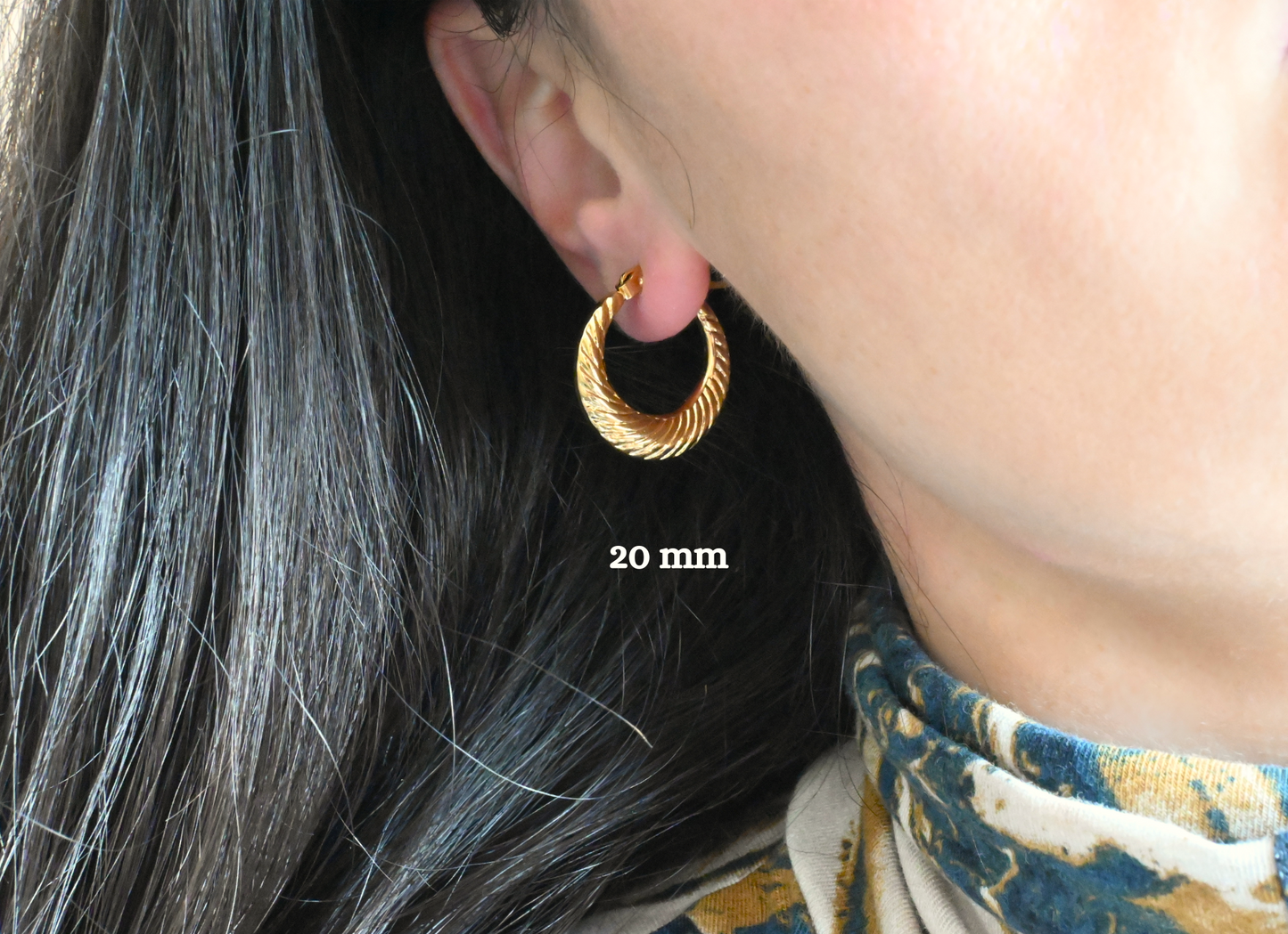 Lightweight Croissant Hoops