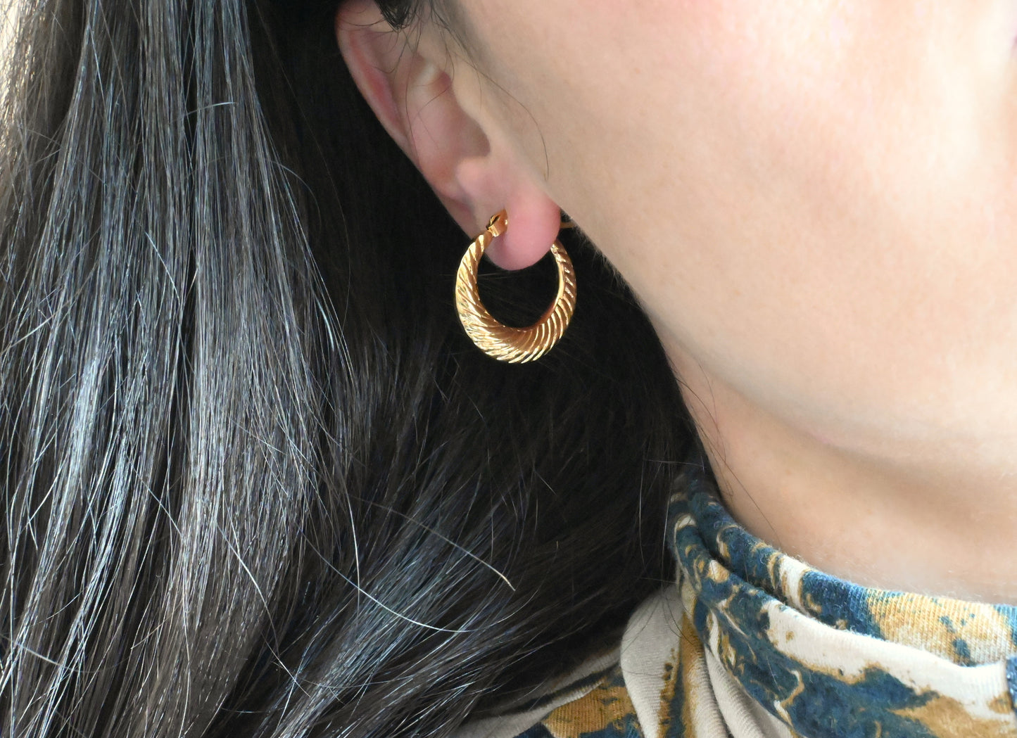 Lightweight Croissant Hoops