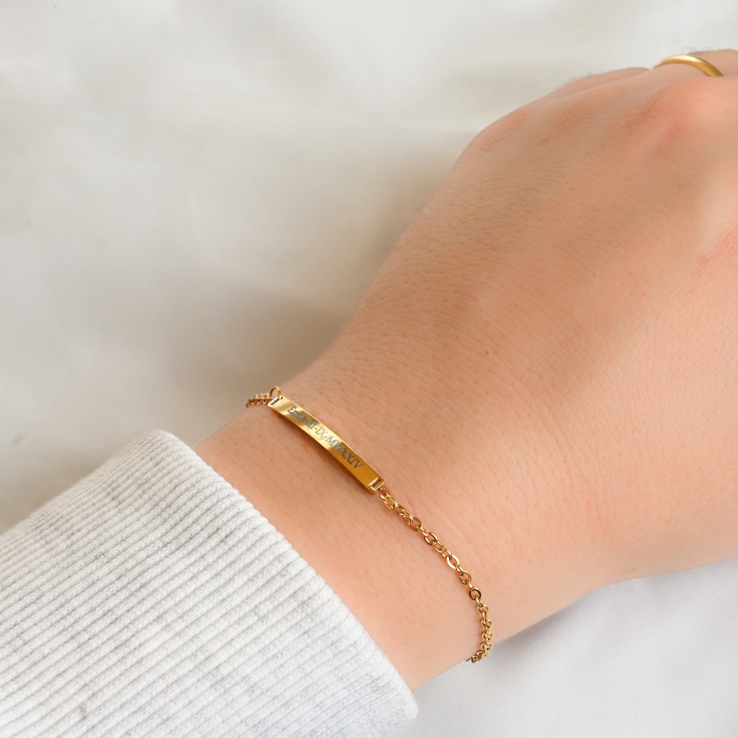 Curved Bar Engraved Bracelet
