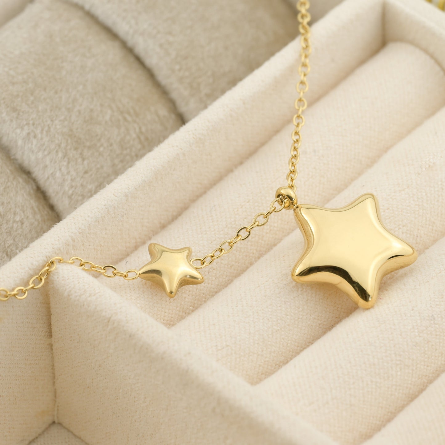 Puffed Star Necklace