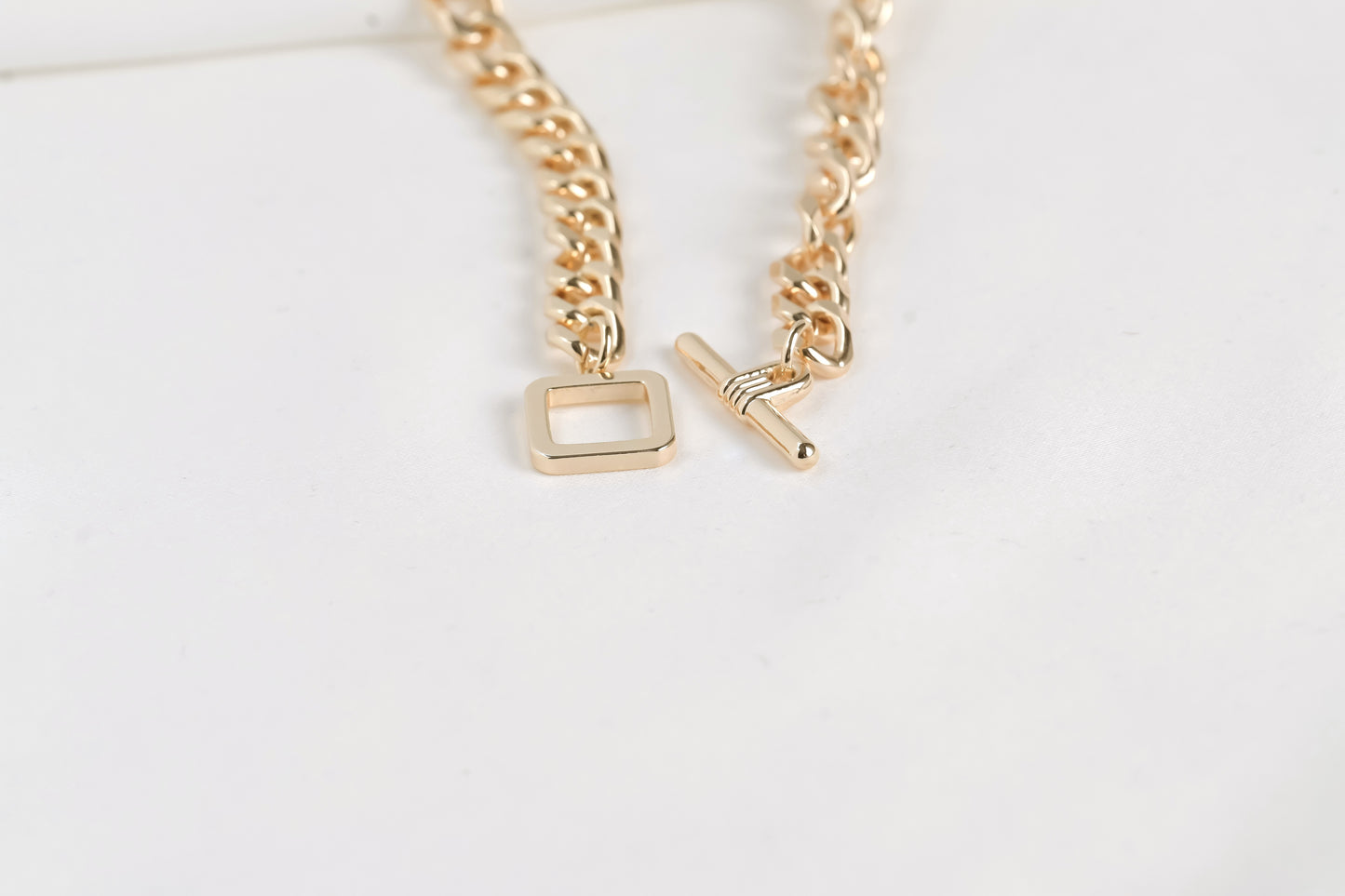 Square Toggle Curb Choker