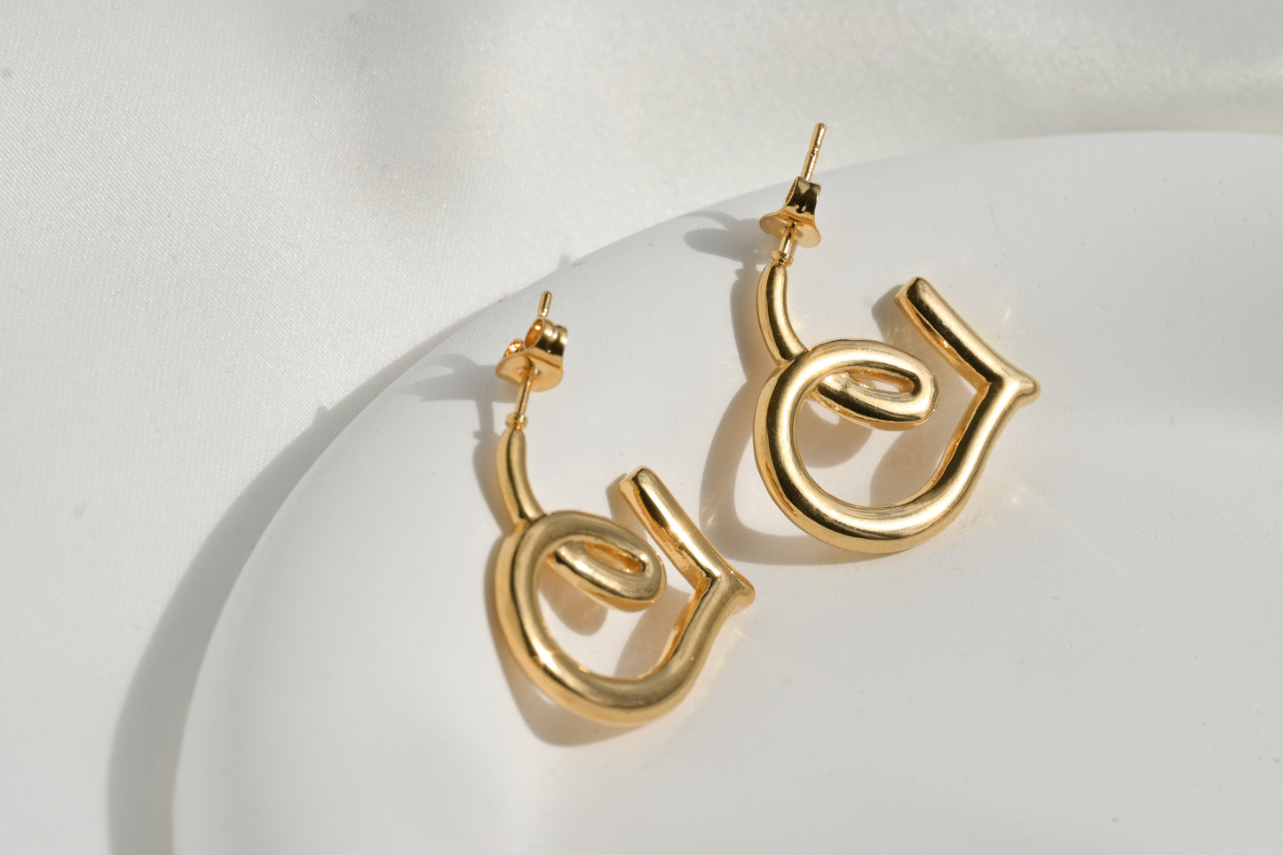 Open Figure Heart Hoops