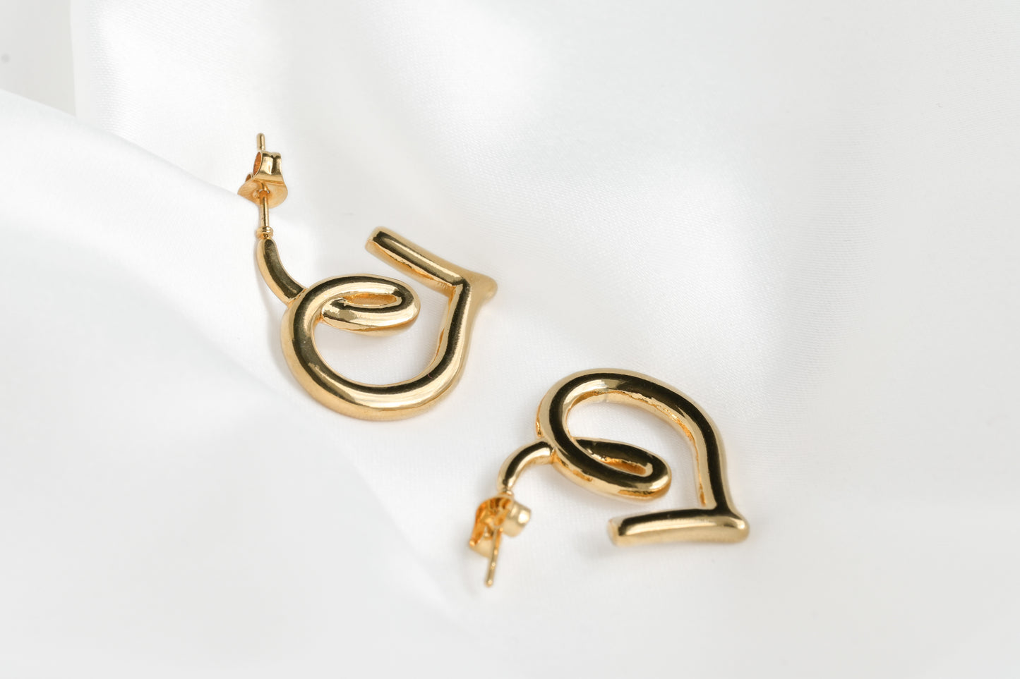 Open Figure Heart Hoops