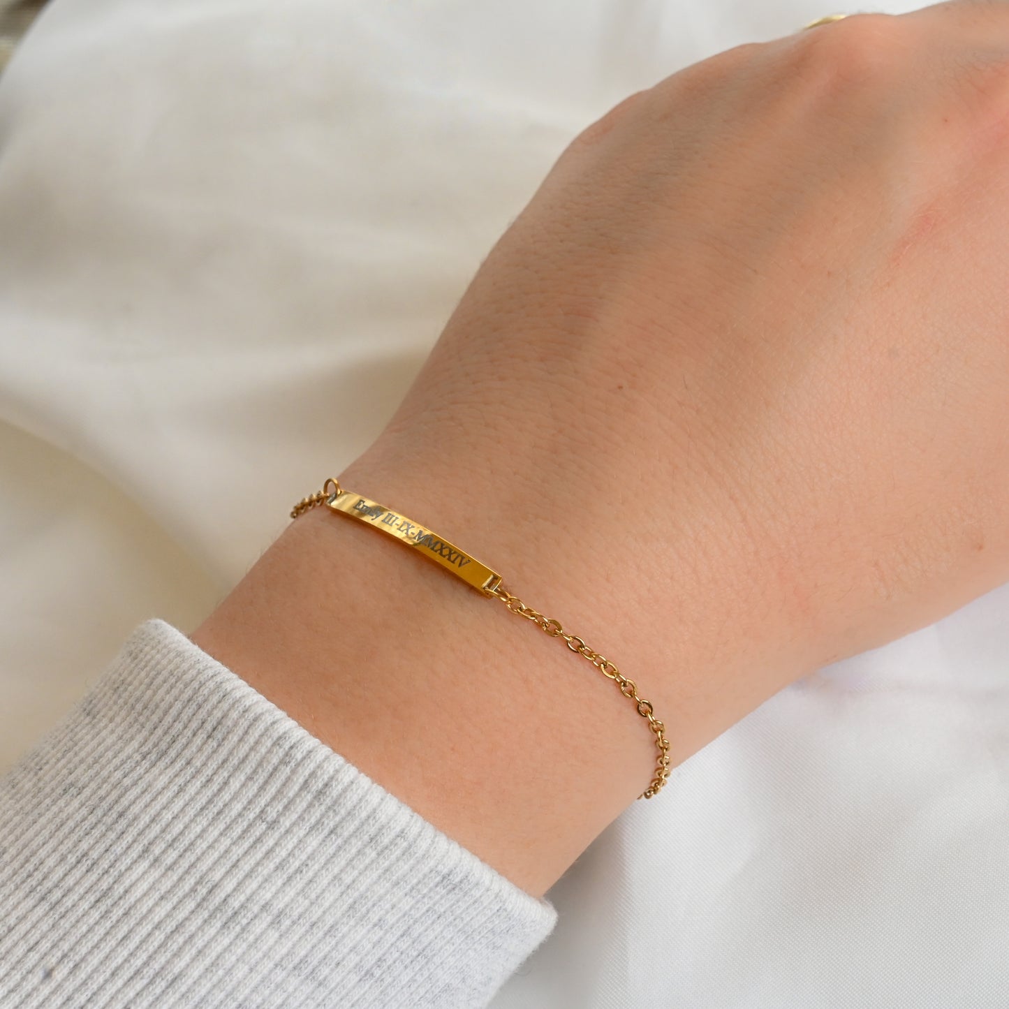 Curved Bar Engraved Bracelet