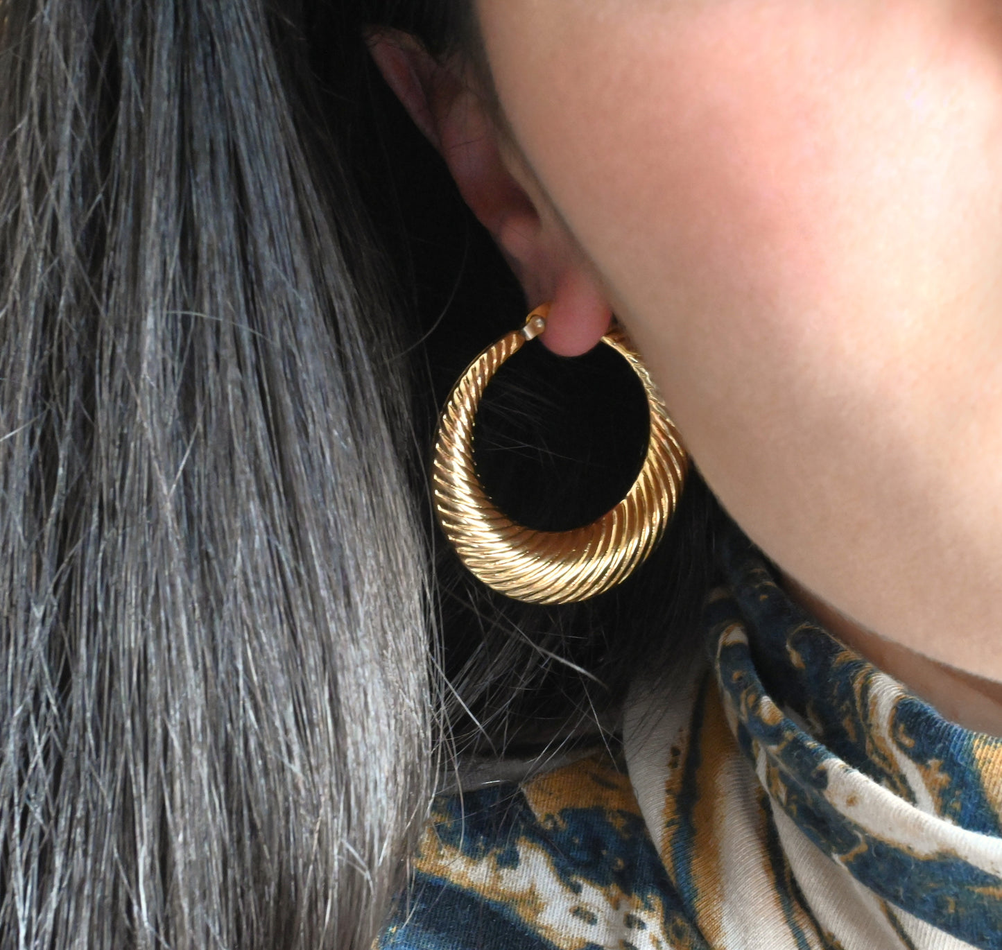 Lightweight Croissant Hoops