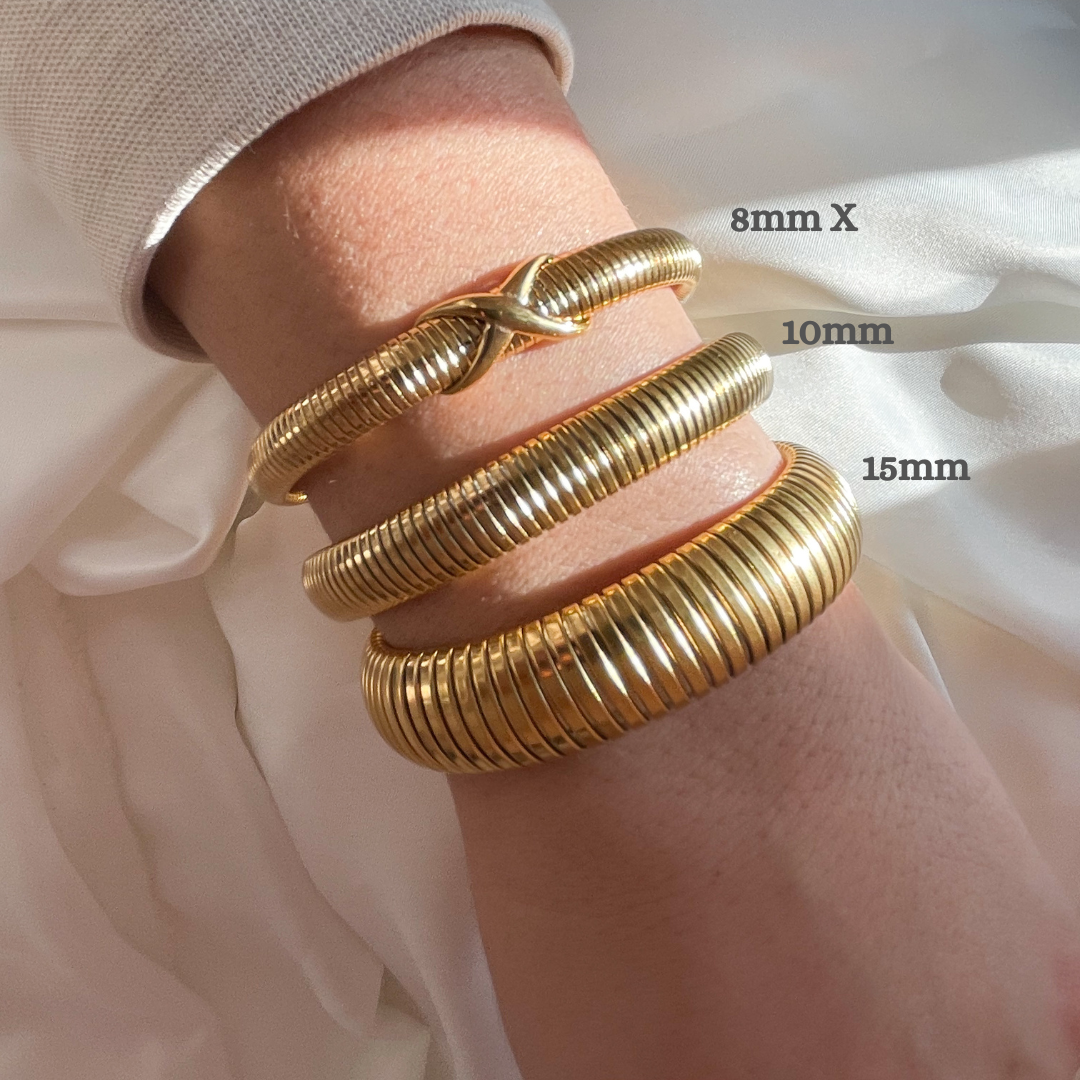Thin Tubogas Knot Bracelet