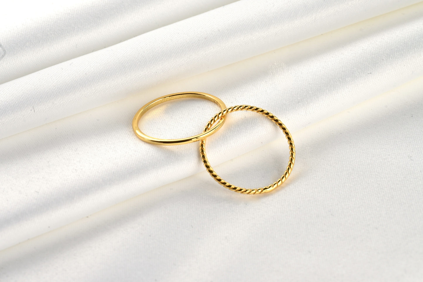 Interlocking Circles Ring