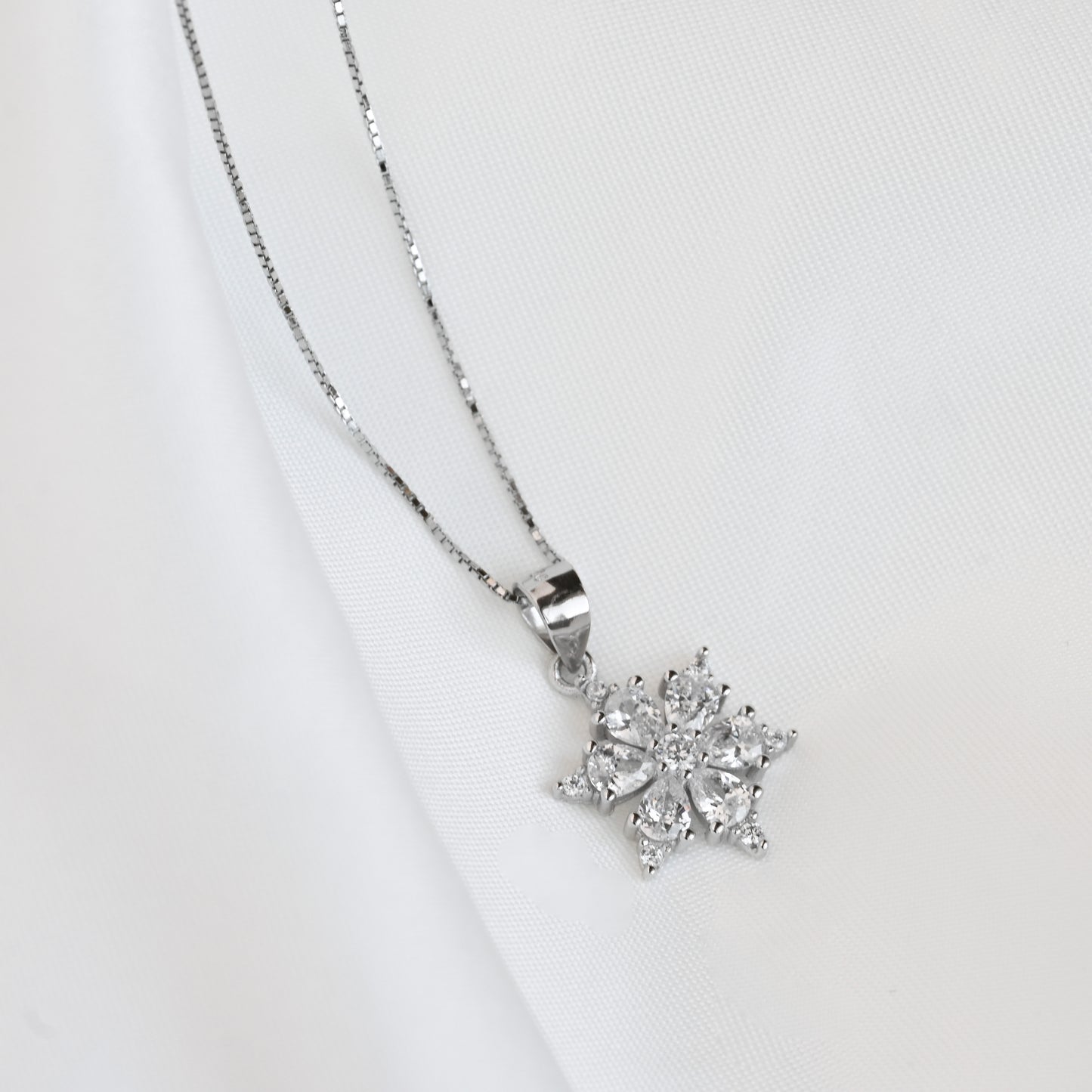 925 Silver Snowflake Necklace