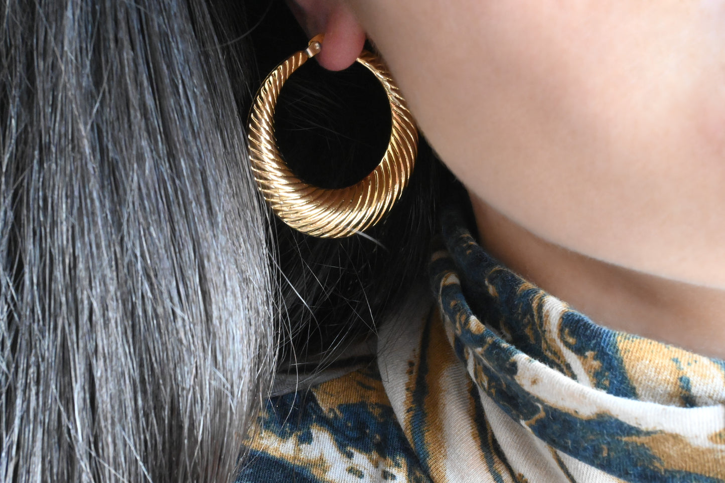 Lightweight Croissant Hoops