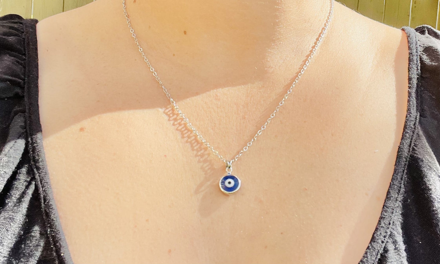 Round Eye Necklace