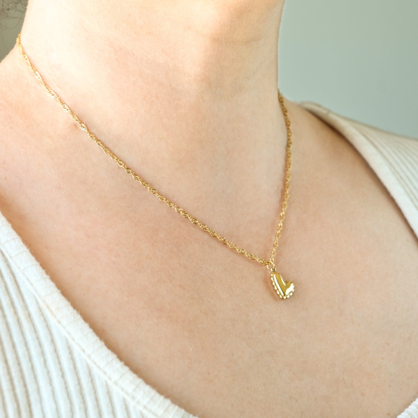 Twisted Chain Heart Pendant