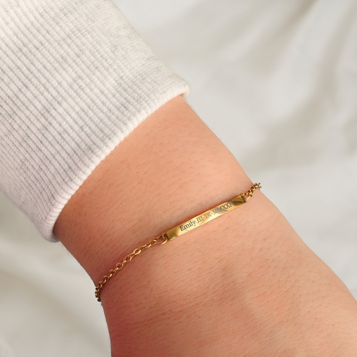 Curved Bar Engraved Bracelet