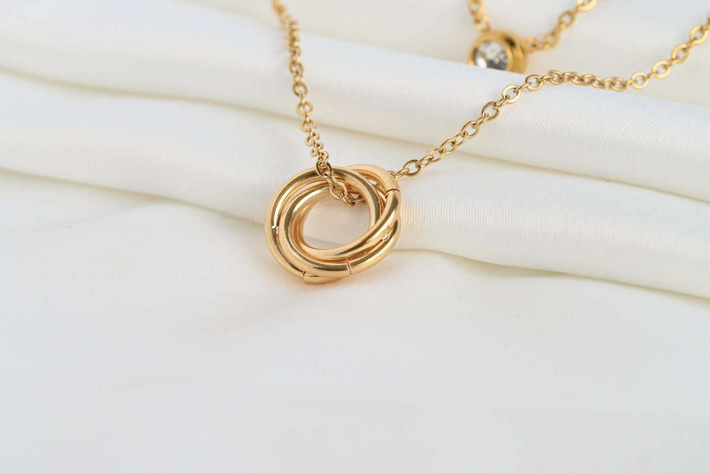 Twisted Circle and Bezel Necklace