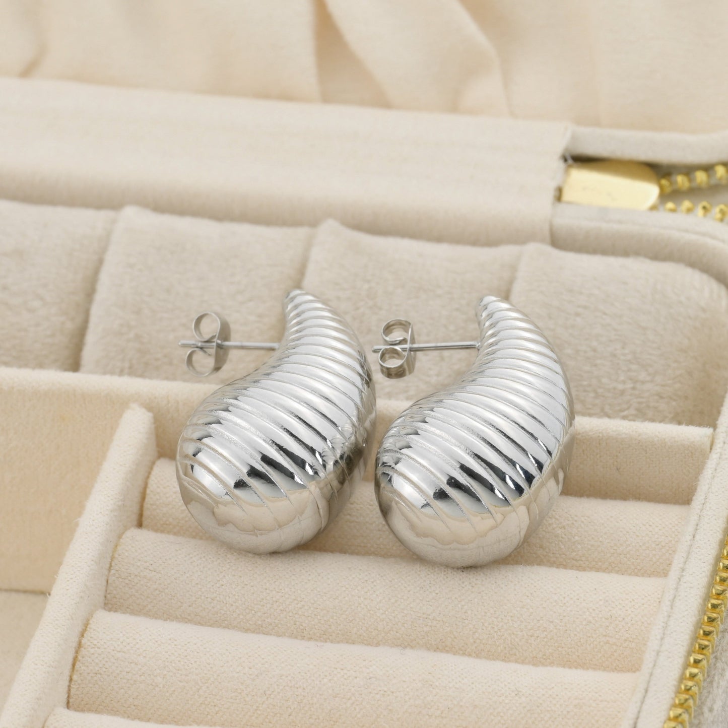 Textured Chunky Drop Earrings