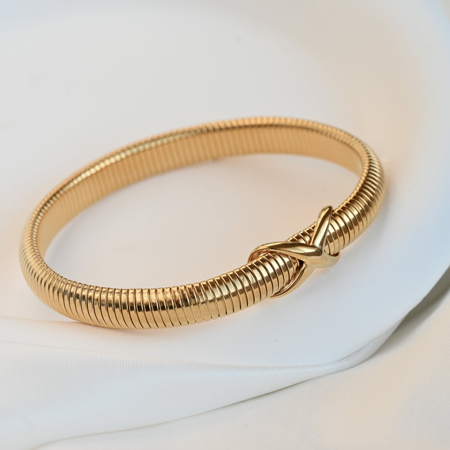 Thin Tubogas Knot Bracelet
