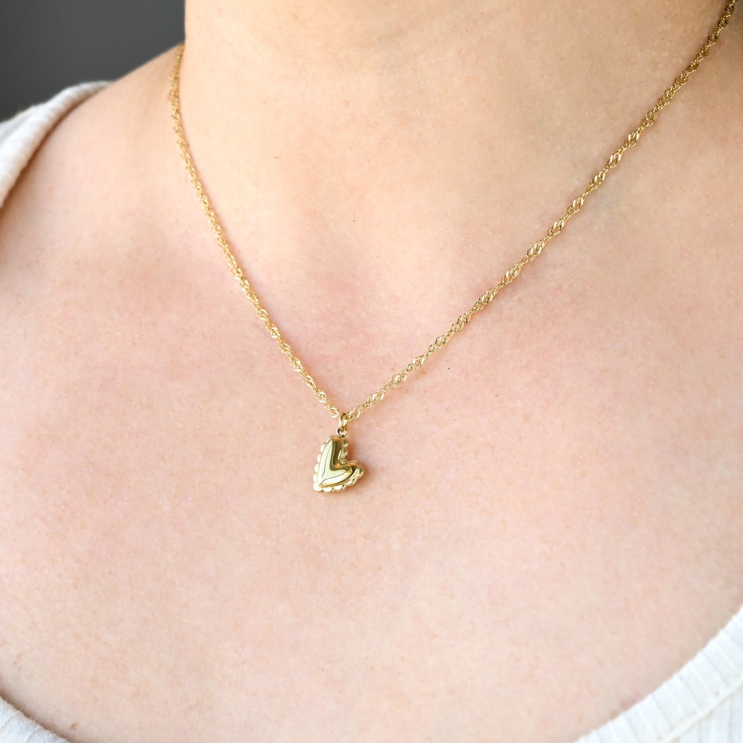 Twisted Chain Heart Pendant