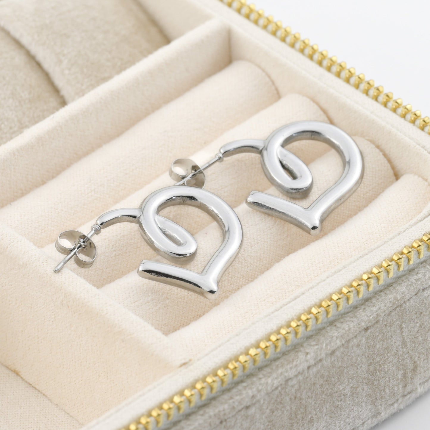 Open Figure Heart Hoops