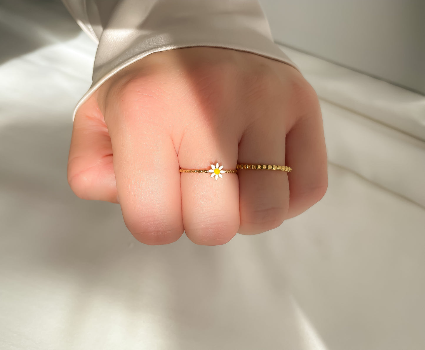 Minimalist Daisy Ring