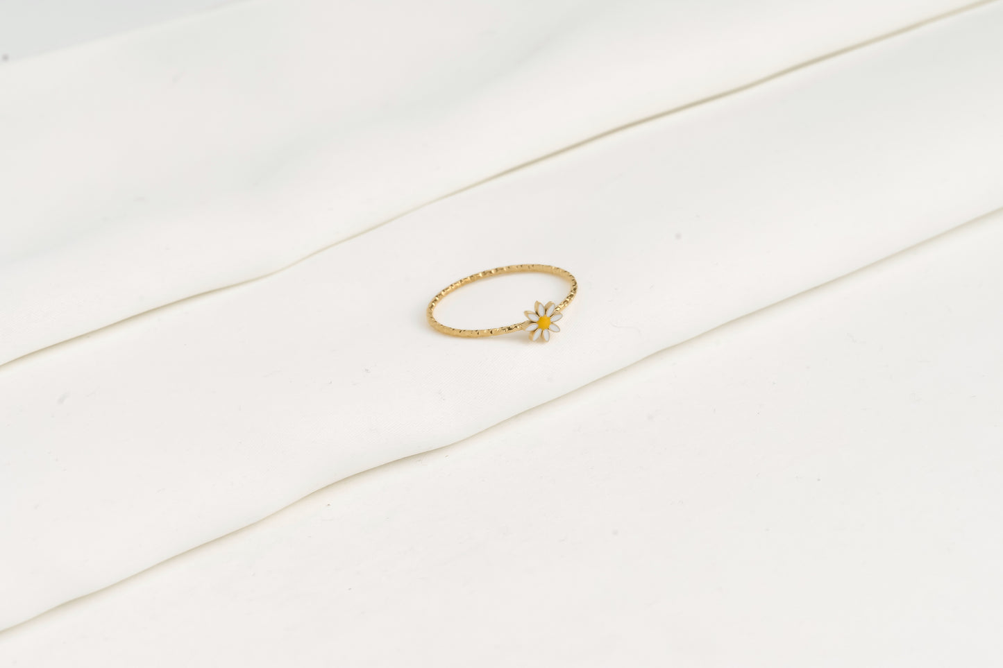Minimalist Daisy Ring
