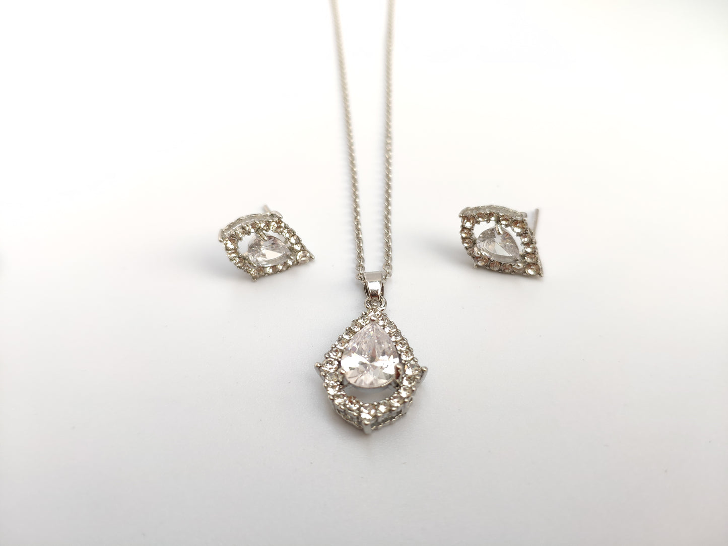 Diamond Jewelry Set