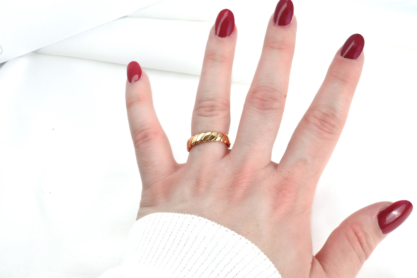 Twisted Bold Ring