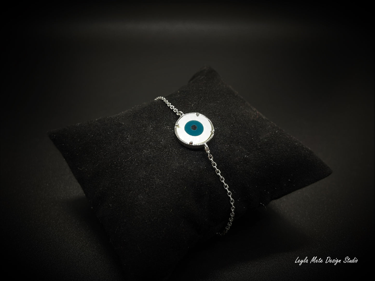 Pearl Eye Bracelet