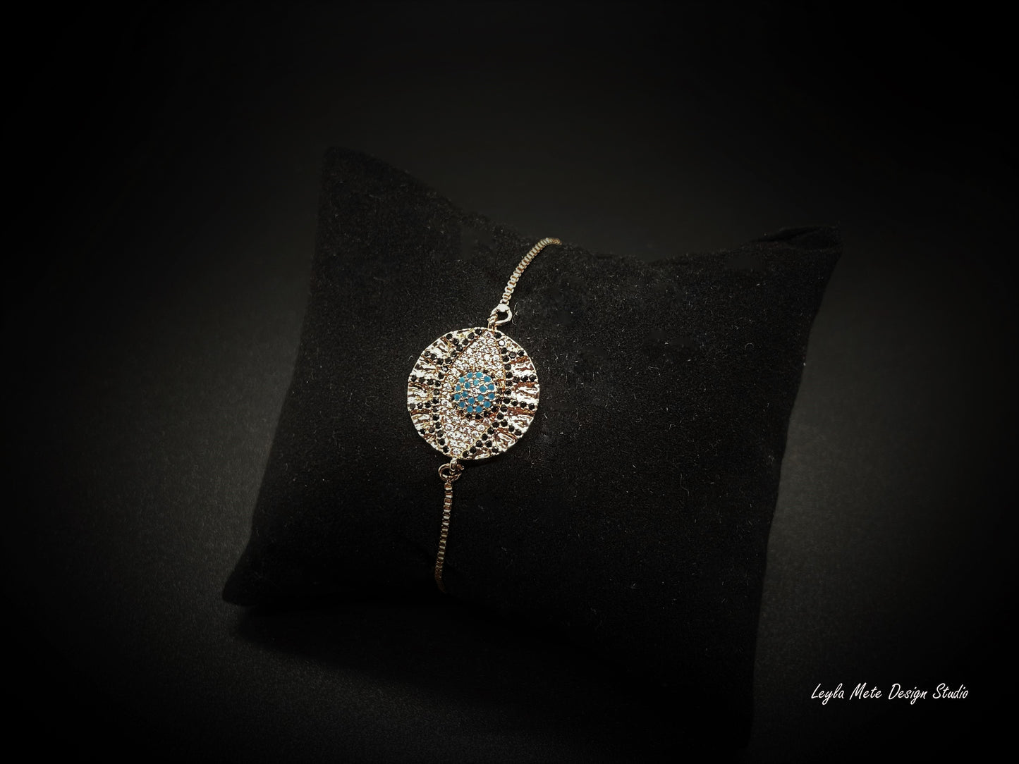 Evil Eye Round Slider Bracelet