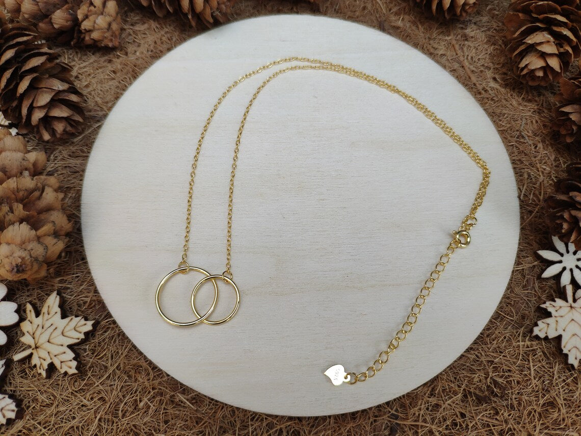 Interlocking Circles Necklace