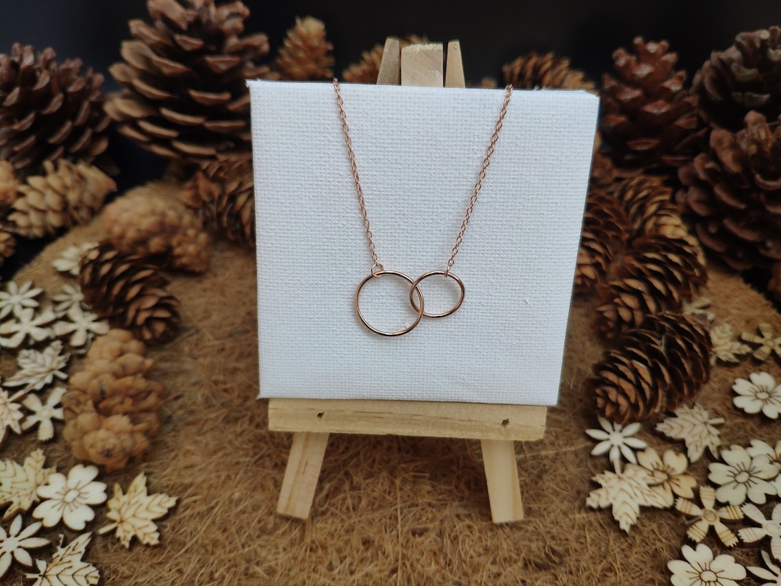 Interlocking Circles Necklace