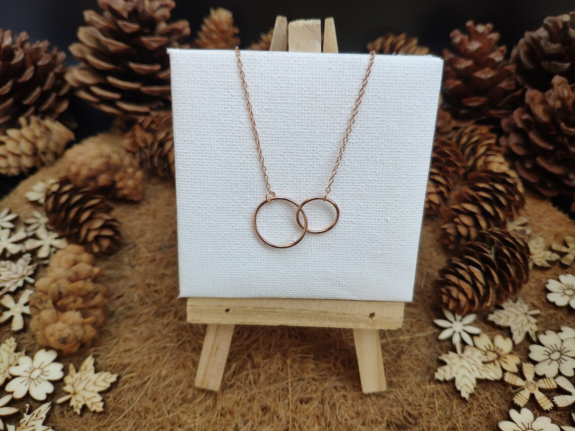 Interlocking Circles Necklace
