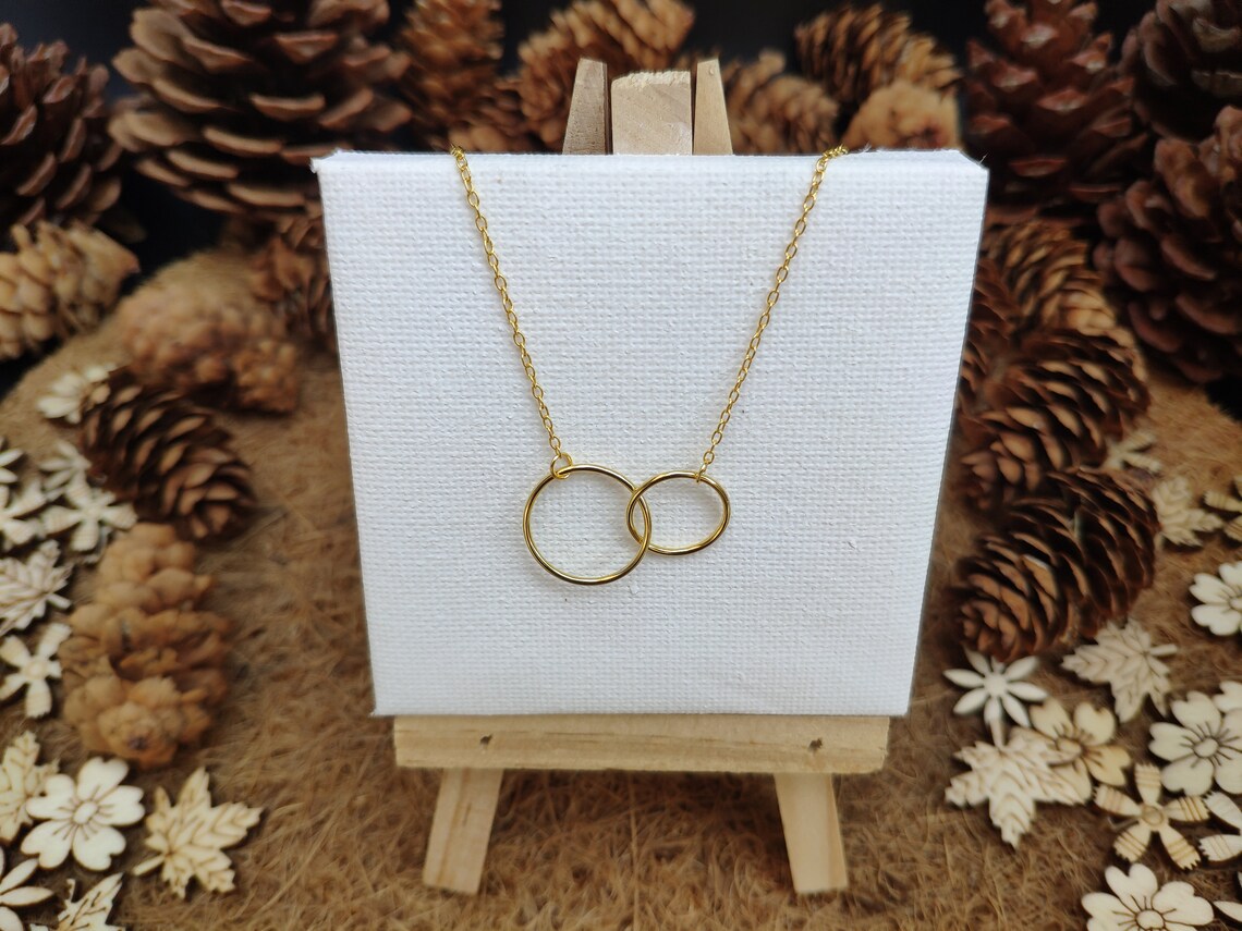 Interlocking Circles Necklace