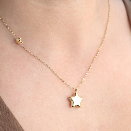 Puffed Star Necklace