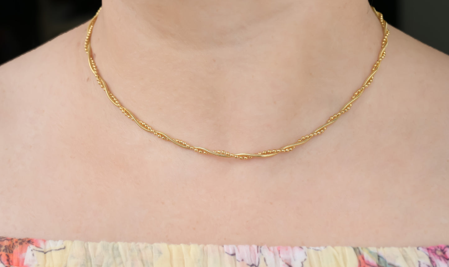 Dainty Entwine Necklace