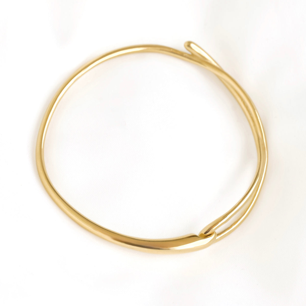 18K Gold Crossover Bangle - Stainless Steel Front Hook Clasp