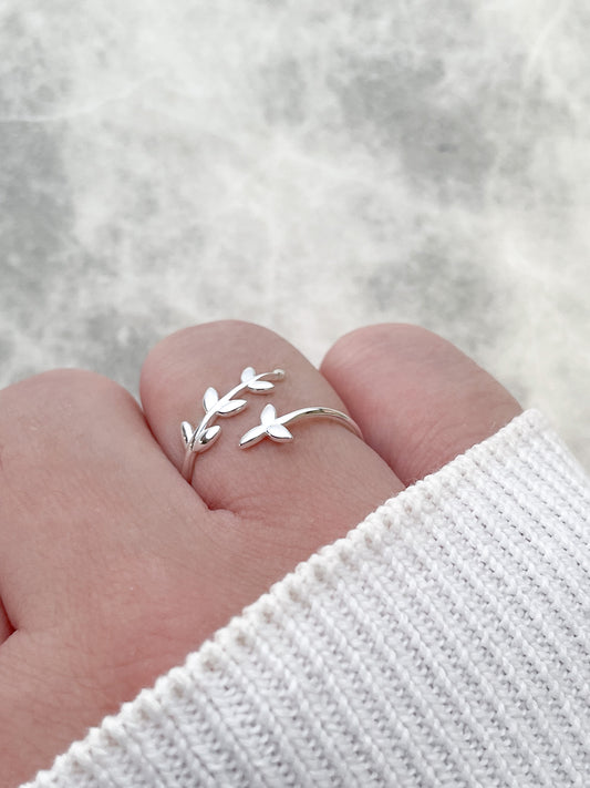 Silver Leaf Ring