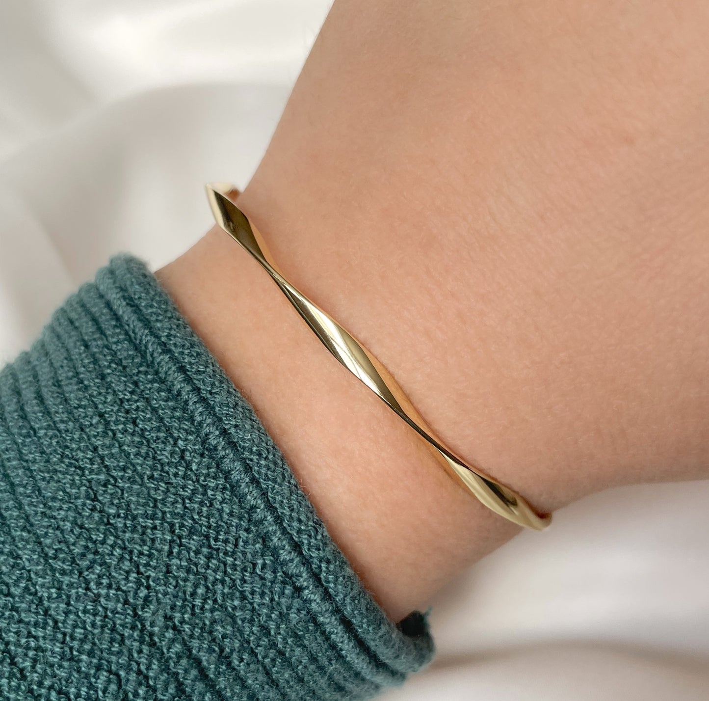 Twisted Ribbon Gold Cuff Bracelet