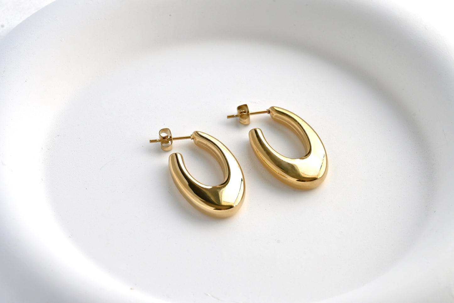 Oval Bold C Hoops