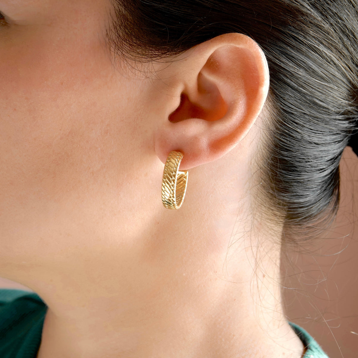 Woven Gold Hoop Earrings - 18k Gold PVD Stainless Steel