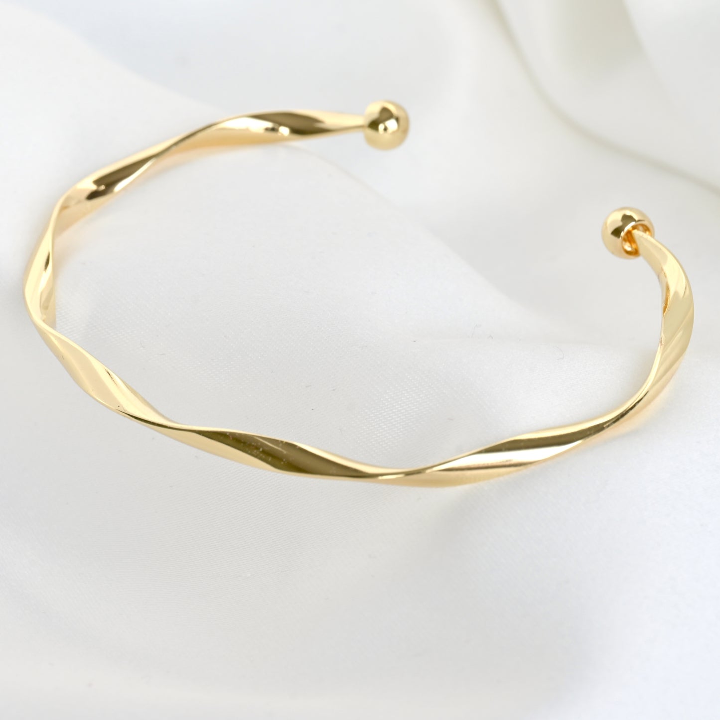 Twisted Ribbon Gold Cuff Bracelet