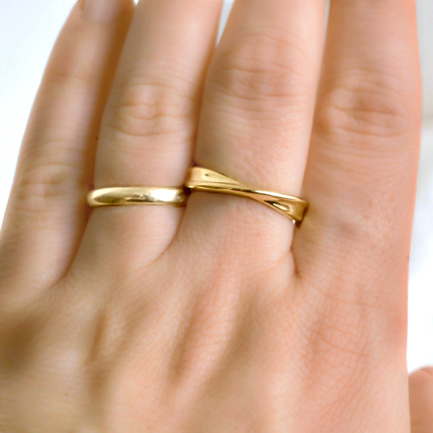 Gold Crossover Ring - Stainless Steel Twisted Band