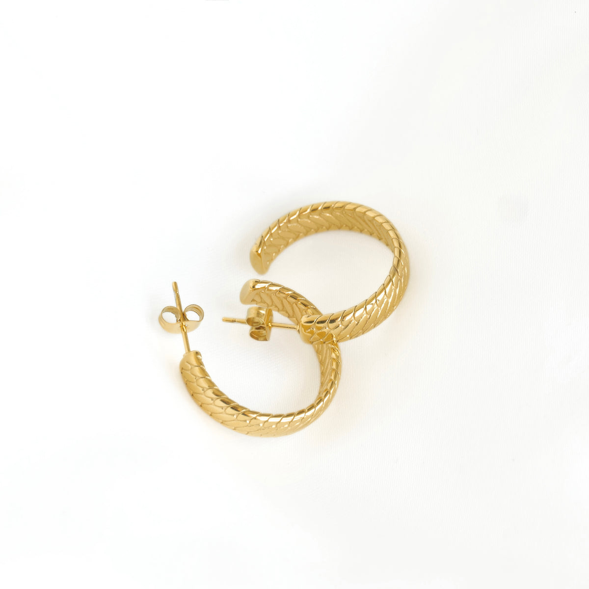 Woven Gold Hoop Earrings - 18k Gold PVD Stainless Steel